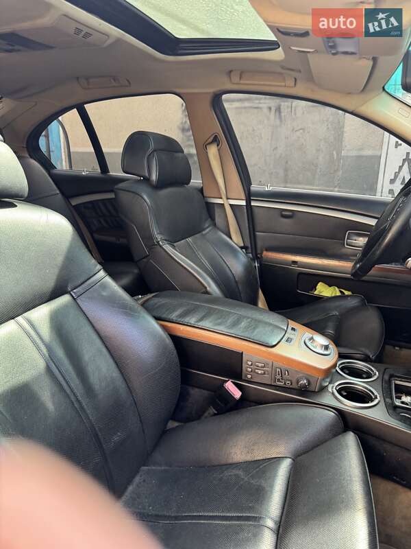 Седан BMW 7 Series 2002 в Раздельной фото 5 Седан BMW 7 Series 2002 в Раздельной