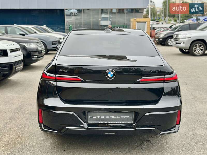 Седан BMW 7 Series 2024 в Киеве фото 12 Седан BMW 7 Series 2024 в Киеве
