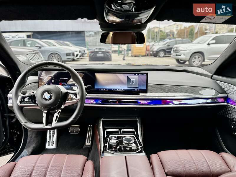 Седан BMW 7 Series 2024 в Киеве фото 51 Седан BMW 7 Series 2024 в Киеве