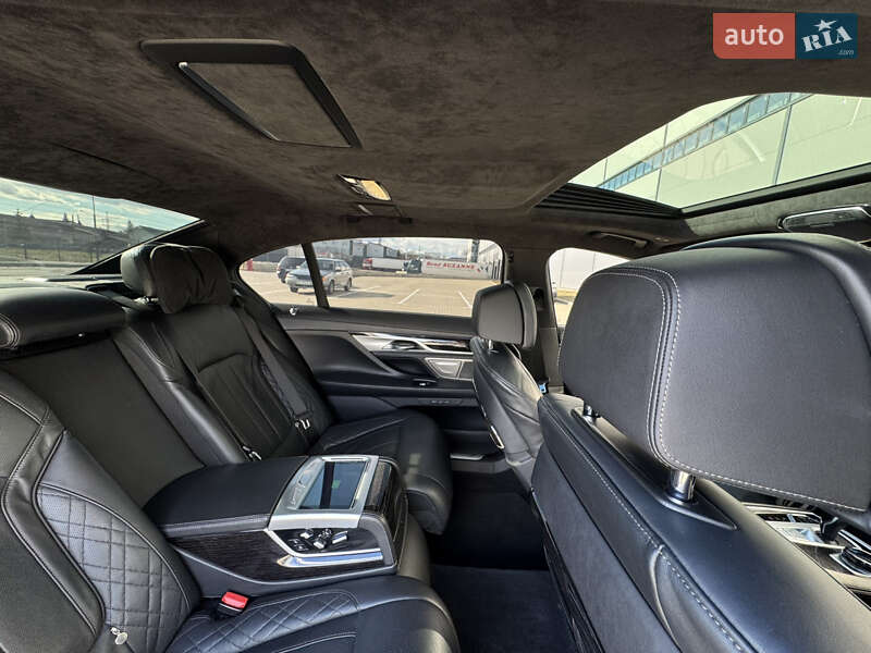 Седан BMW 7 Series 2019 в Ивано-Франковске