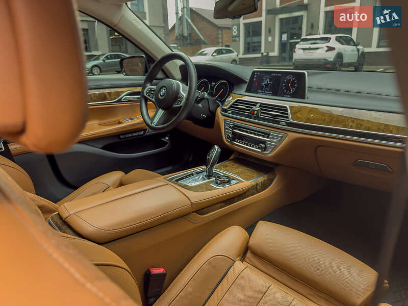 Седан BMW 7 Series 2015 в Киеве фото 39 Седан BMW 7 Series 2015 в Киеве