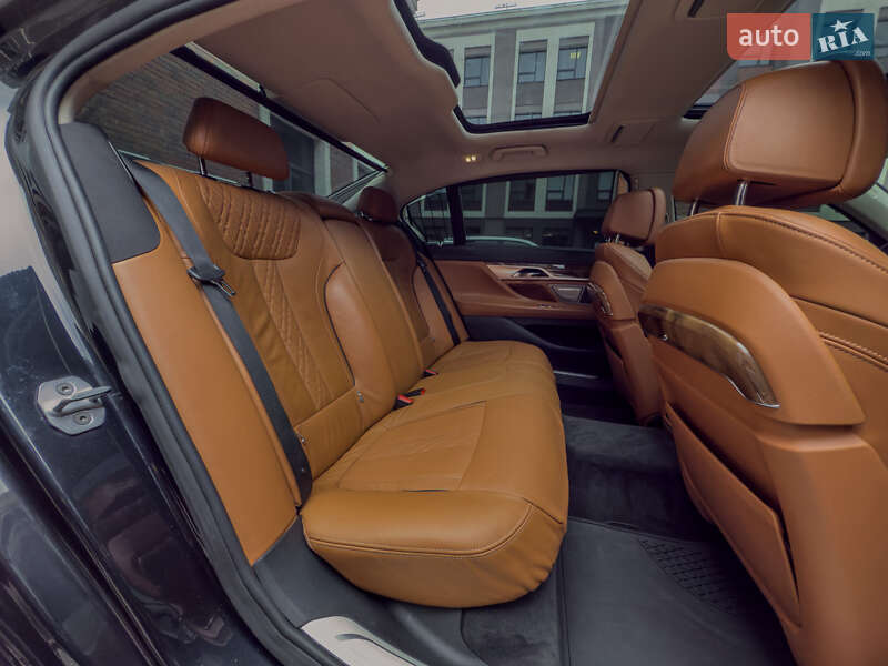 Седан BMW 7 Series 2015 в Киеве фото 55 Седан BMW 7 Series 2015 в Киеве