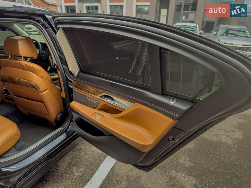 Седан BMW 7 Series 2015 в Киеве фото 57 Седан BMW 7 Series 2015 в Киеве