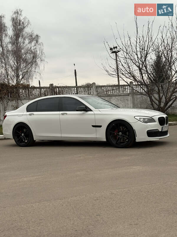 Седан BMW 7 Series 2013 в Прилуках