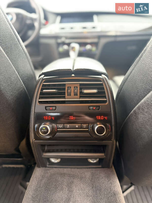 Седан BMW 7 Series 2013 в Прилуках