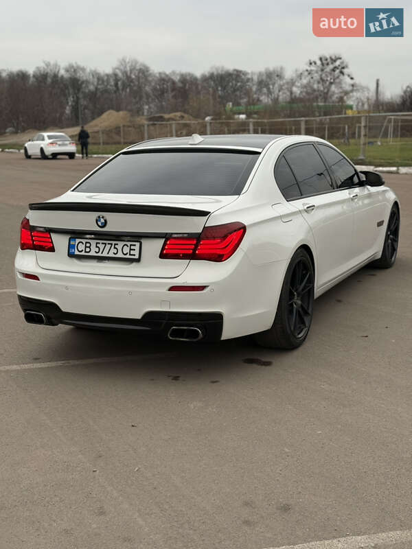 Седан BMW 7 Series 2013 в Прилуках