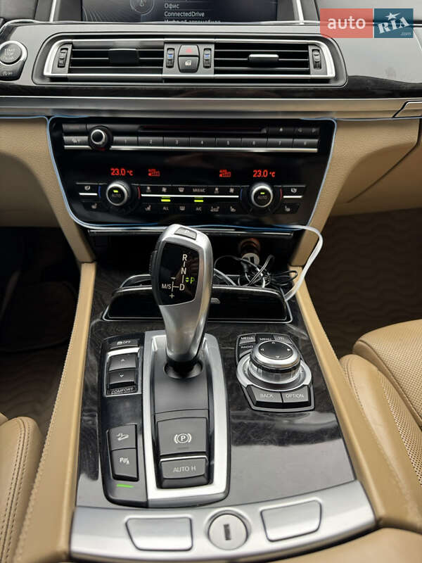 Седан BMW 7 Series 2013 в Одессе