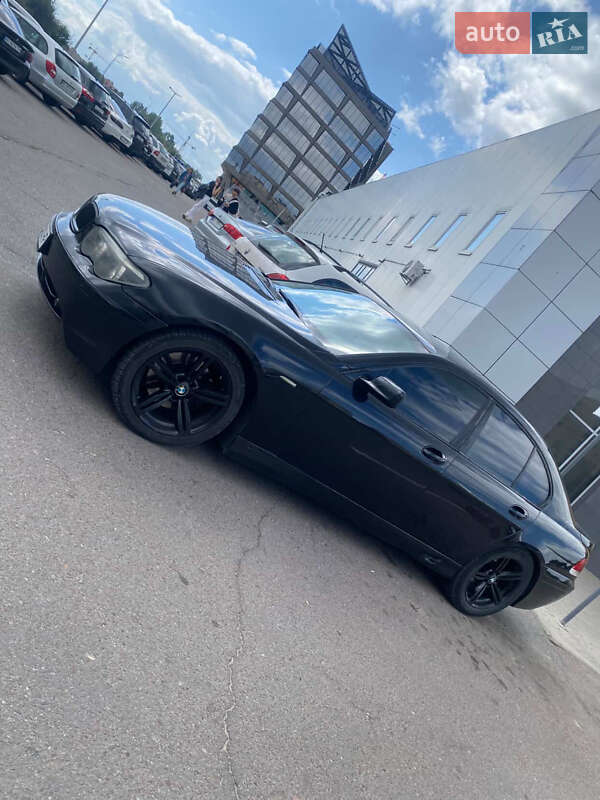 Седан BMW 7 Series 2003 в Львове