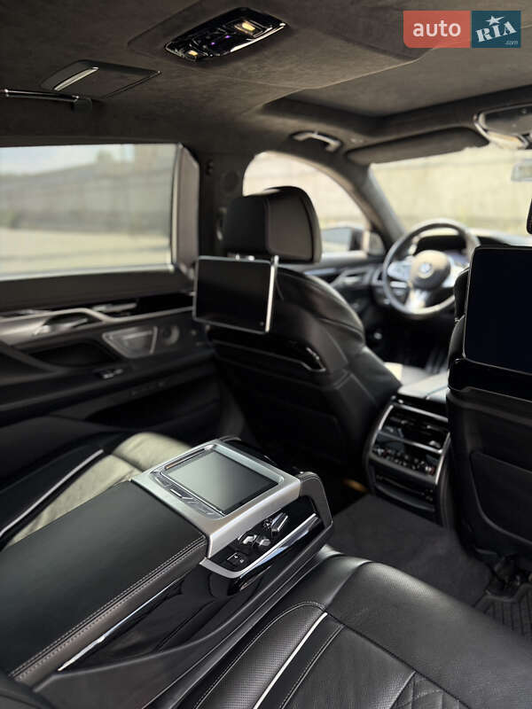 Седан BMW 7 Series 2020 в Киеве