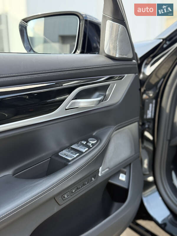 Седан BMW 7 Series 2020 в Киеве