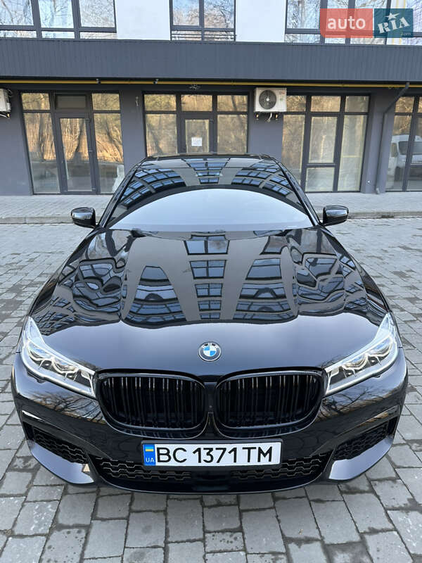 Седан BMW 7 Series 2018 в Новояворовске