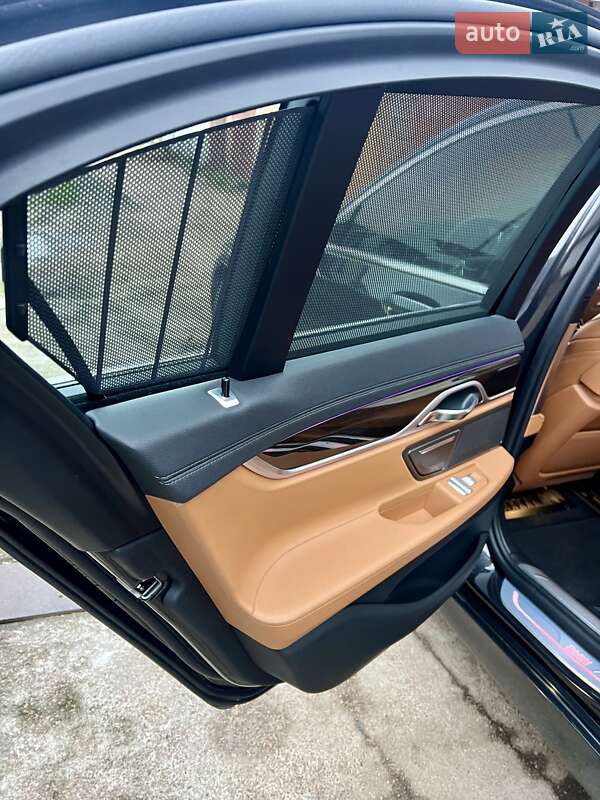 Седан BMW 7 Series 2017 в Житомирі