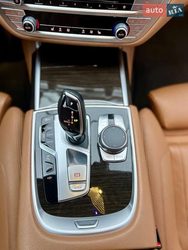 Седан BMW 7 Series 2017 в Житомирі