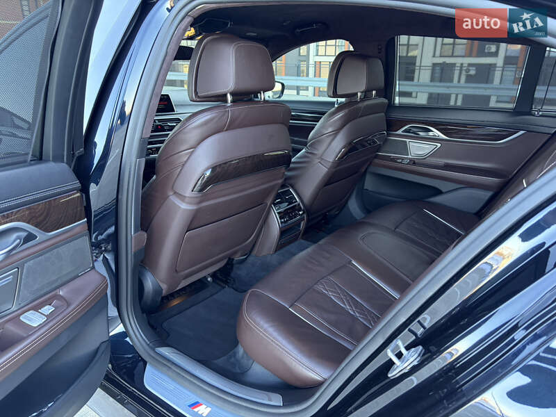 Седан BMW 7 Series 2017 в Ужгороде