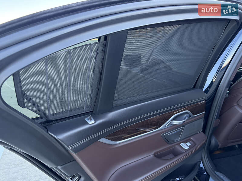 Седан BMW 7 Series 2017 в Ужгороде