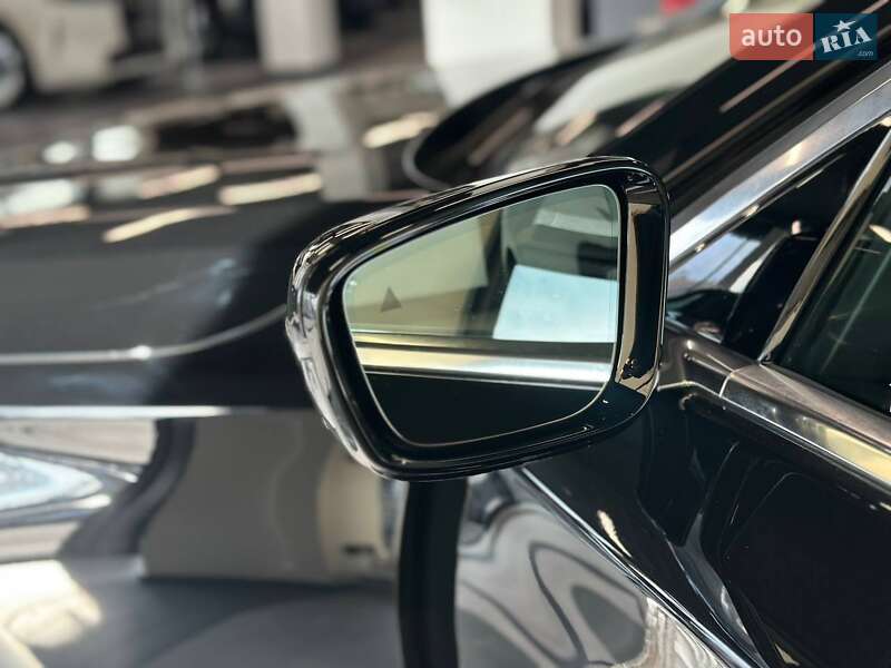 Седан BMW 7 Series 2016 в Львове