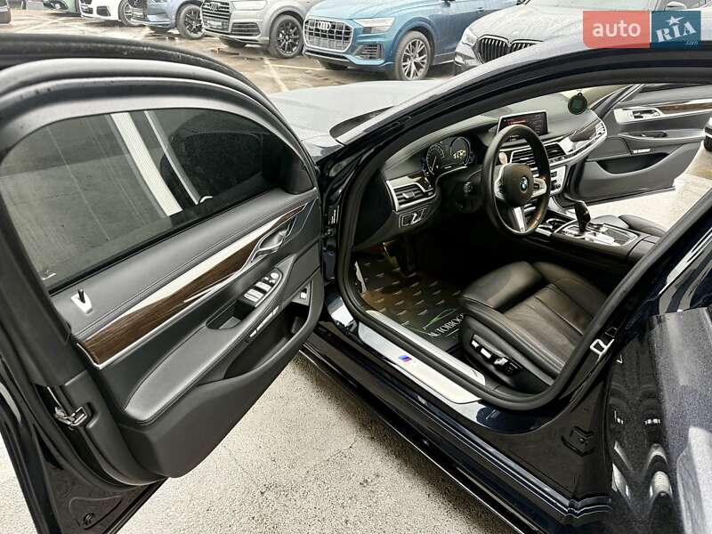 Седан BMW 7 Series 2018 в Киеве фото 28 Седан BMW 7 Series 2018 в Киеве