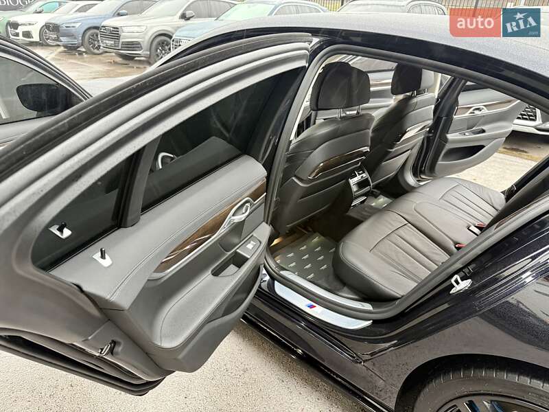 Седан BMW 7 Series 2018 в Киеве фото 49 Седан BMW 7 Series 2018 в Киеве