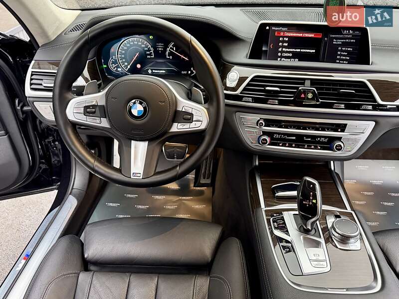 Седан BMW 7 Series 2018 в Киеве фото 47 Седан BMW 7 Series 2018 в Киеве