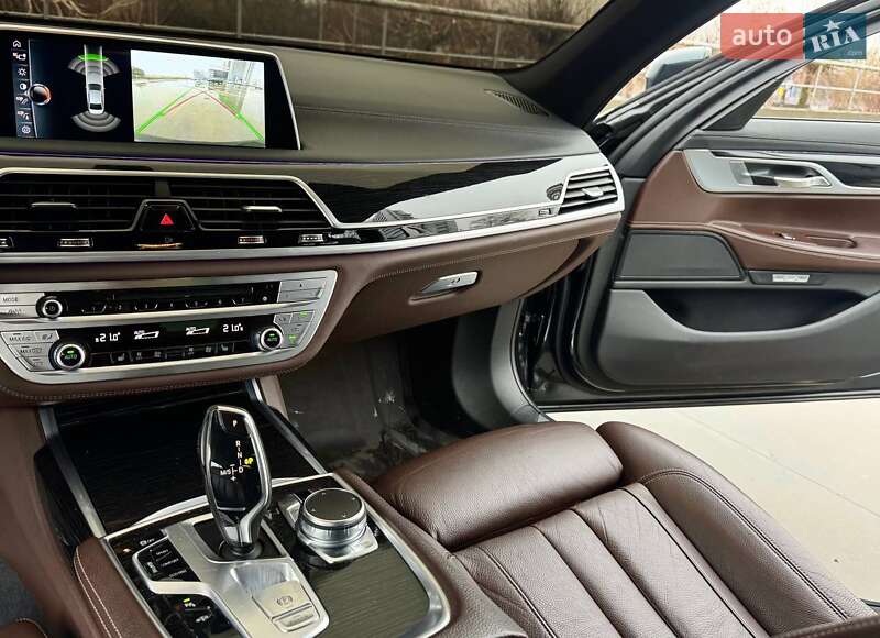 Седан BMW 7 Series 2016 в Киеве