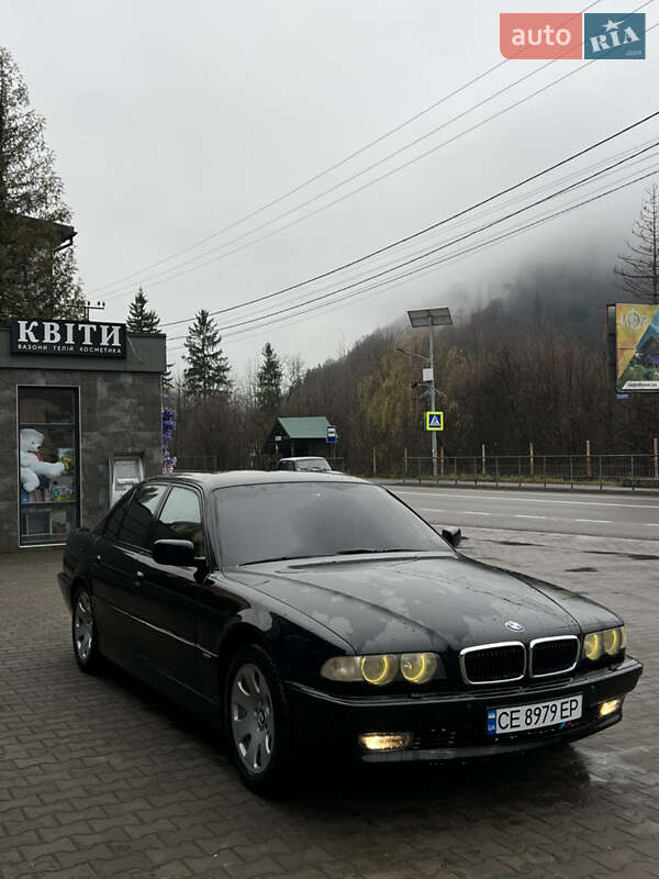 Седан BMW 7 Series 2000 в Яремче
