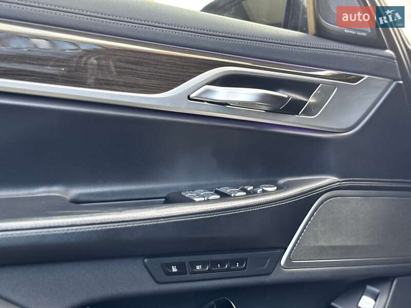 Седан BMW 7 Series 2019 в Ивано-Франковске