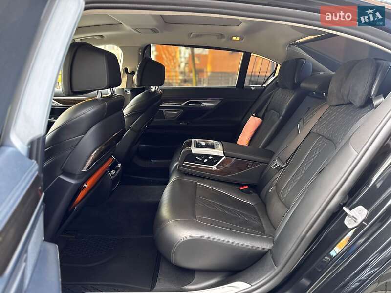 Седан BMW 7 Series 2019 в Ивано-Франковске