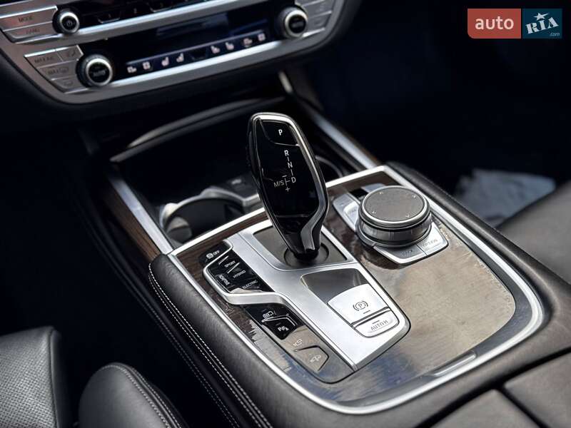Седан BMW 7 Series 2019 в Ивано-Франковске