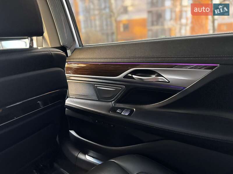 Седан BMW 7 Series 2019 в Ивано-Франковске