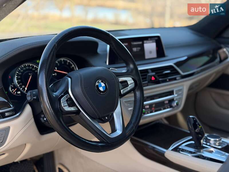 Седан BMW 7 Series 2017 в Кривом Роге