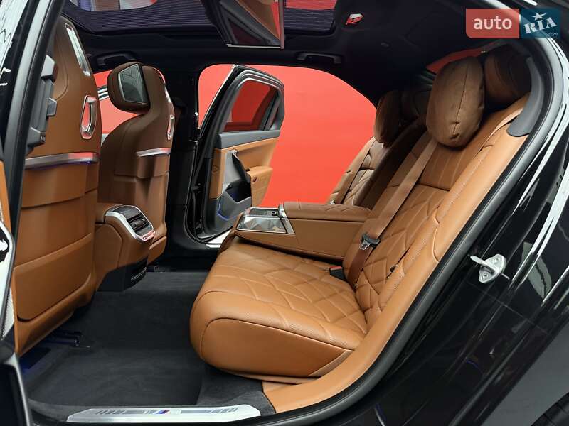 Седан BMW 7 Series 2023 в Киеве