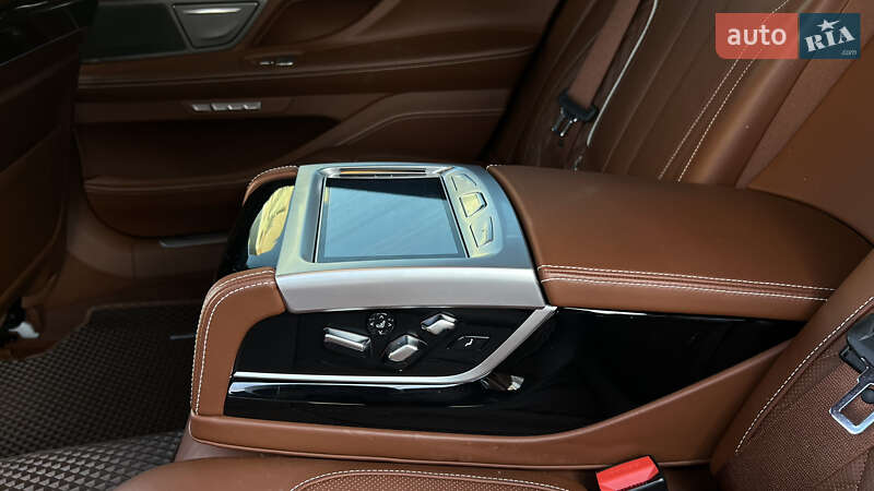 Седан BMW 7 Series 2017 в Львове фото 34 Седан BMW 7 Series 2017 в Львове