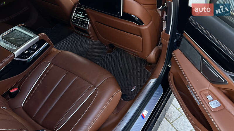 Седан BMW 7 Series 2017 в Львове фото 50 Седан BMW 7 Series 2017 в Львове