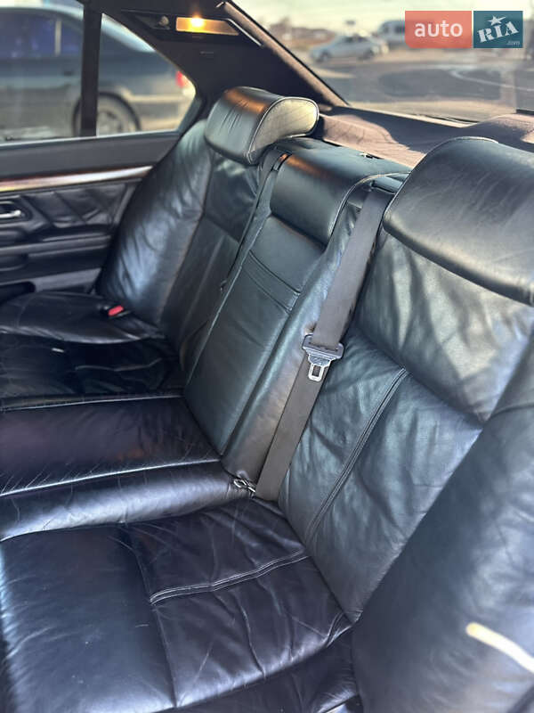 Седан BMW 7 Series 2000 в Черновцах