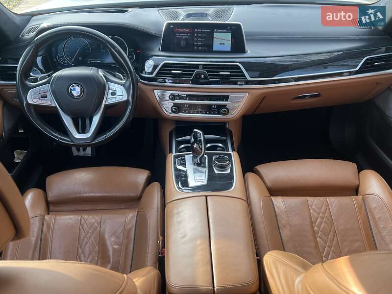 Седан BMW 7 Series 2016 в Киеве