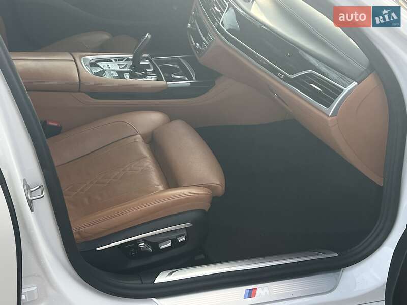 Седан BMW 7 Series 2016 в Киеве