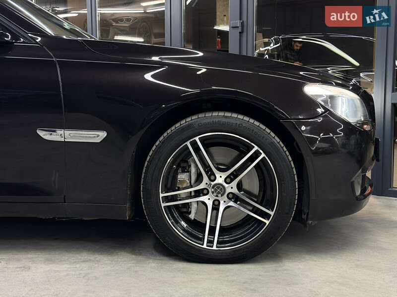 Седан BMW 7 Series 2010 в Одессе