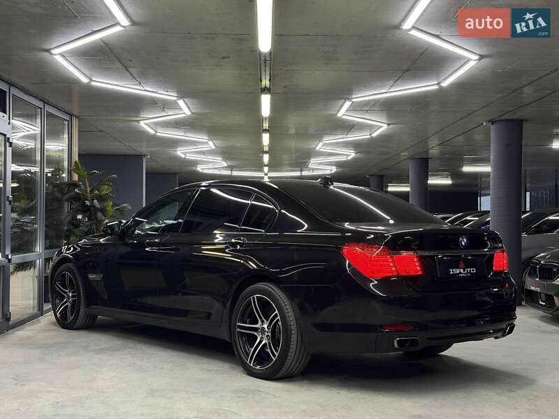 Седан BMW 7 Series 2010 в Одессе