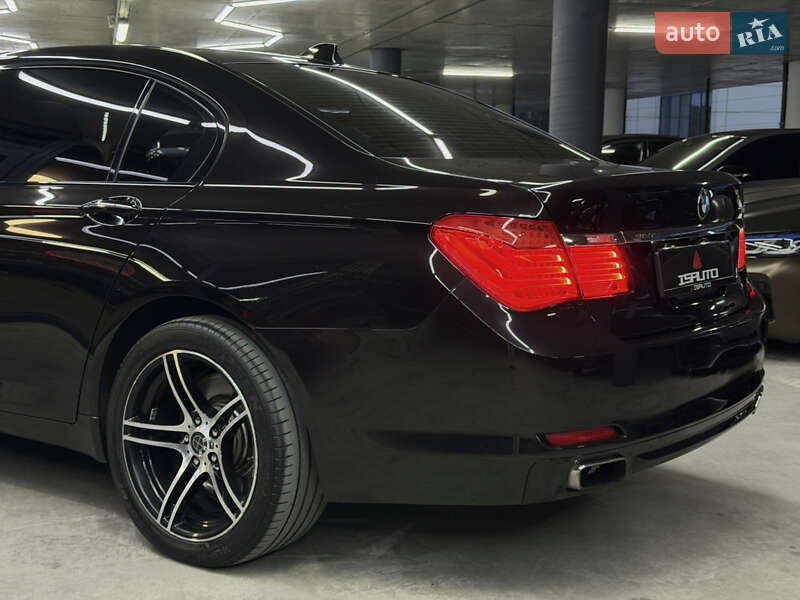 Седан BMW 7 Series 2010 в Одессе