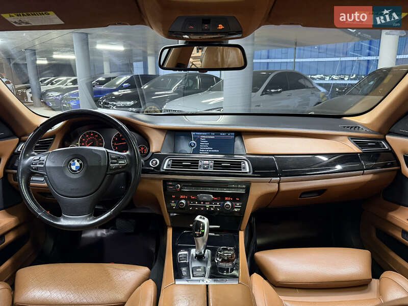 Седан BMW 7 Series 2010 в Одессе