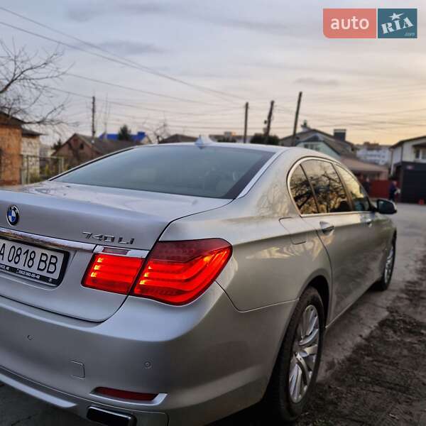 Седан BMW 7 Series 2011 в Виннице