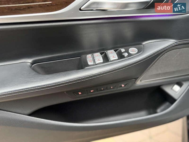 Седан BMW 7 Series 2019 в Киеве фото 21 Седан BMW 7 Series 2019 в Киеве