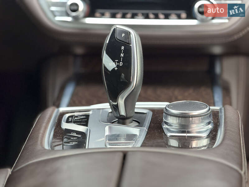 Седан BMW 7 Series 2016 в Рівному