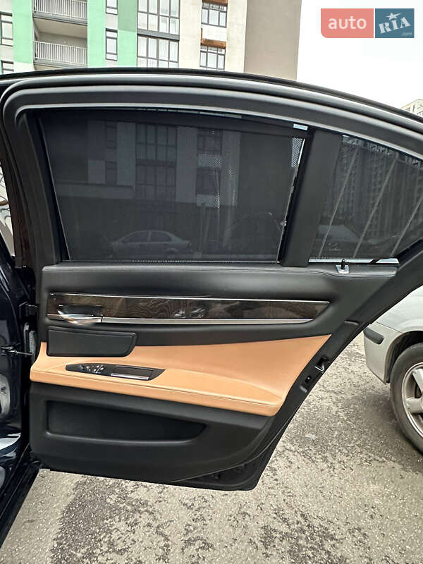 Седан BMW 7 Series 2013 в Киеве