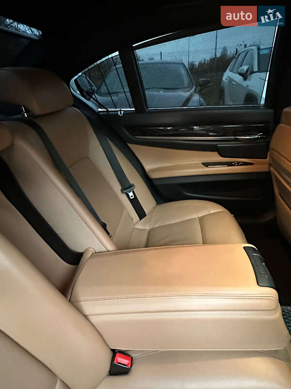 Седан BMW 7 Series 2013 в Киеве
