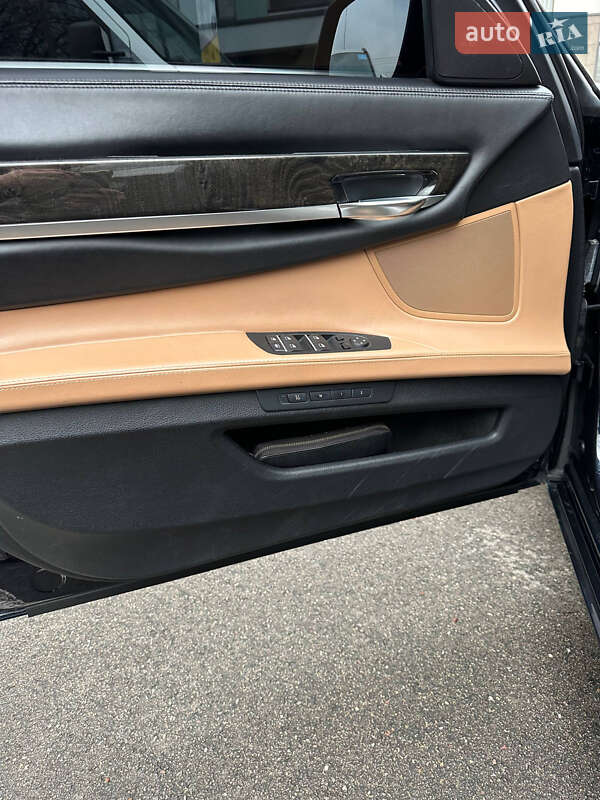 Седан BMW 7 Series 2013 в Киеве