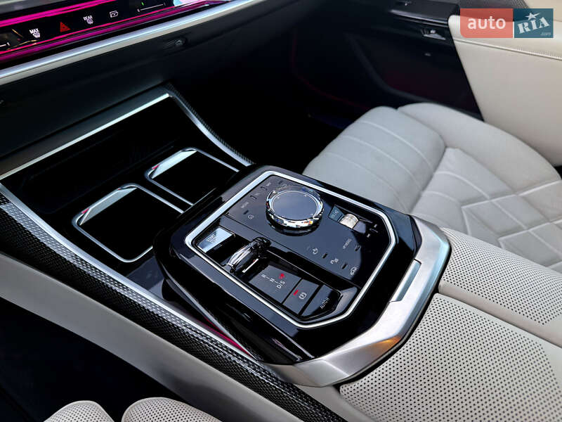 Седан BMW 7 Series 2024 в Днепре