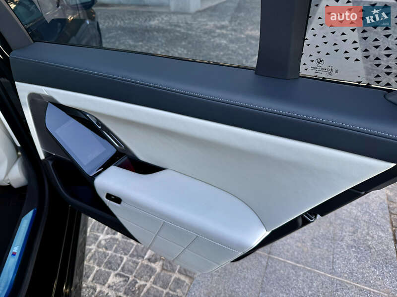 Седан BMW 7 Series 2024 в Днепре