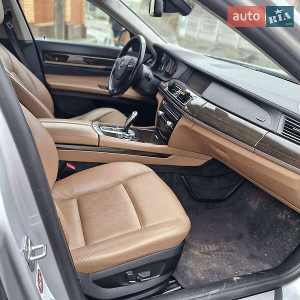 Седан BMW 7 Series 2011 в Виннице