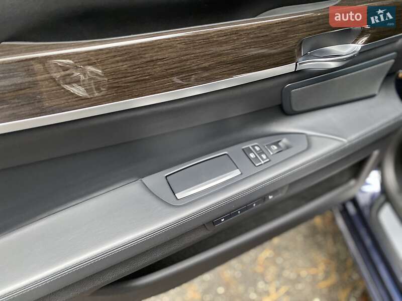 Седан BMW 7 Series 2014 в Киеве